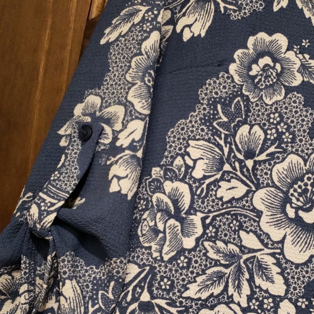 Blouse - Picture 3 of 3
